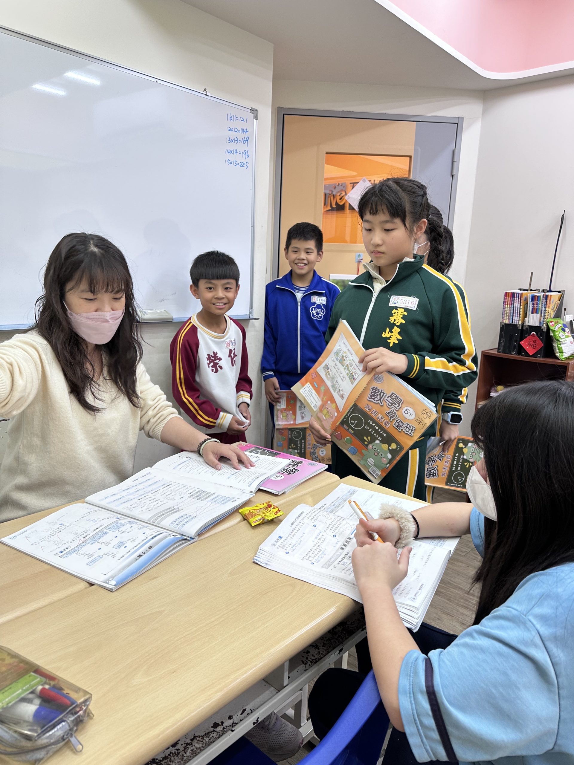 霧峰國小數學補習班上課畫面